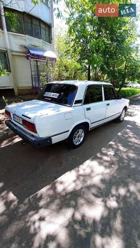 Седан ВАЗ / Lada 2107 2006 в Южном