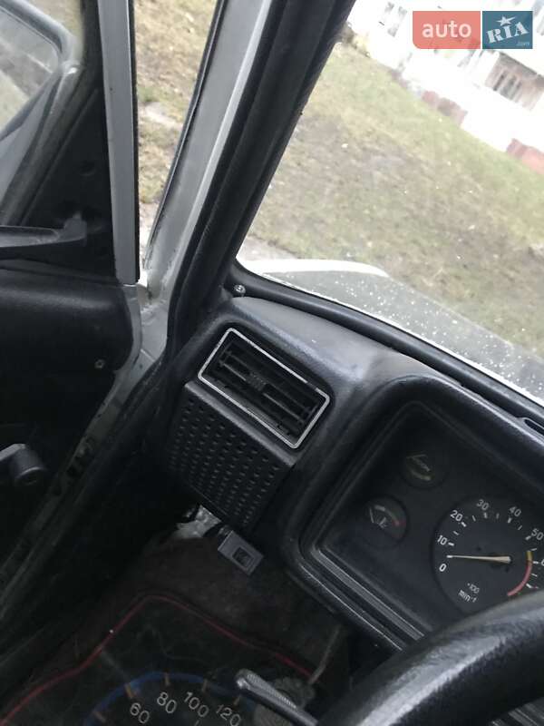 Седан ВАЗ / Lada 2107 1995 в Хмельницькому