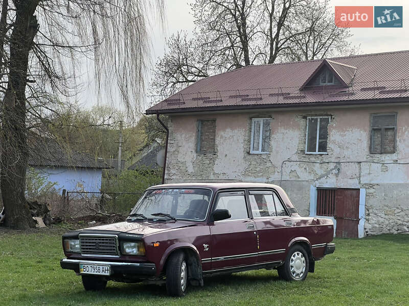 Седан ВАЗ 2107 2003 в 