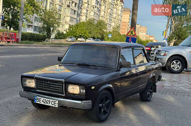 Седан ВАЗ 2107 1985 в Миколаєві
