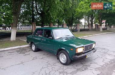 Седан ВАЗ 2107 1998 в Звягелі
