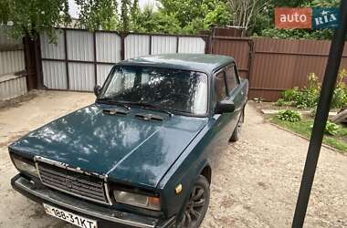 Седан ВАЗ 2107 1999 в 