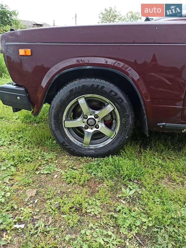 Седан ВАЗ / Lada 2107 2005 в Бурштыне