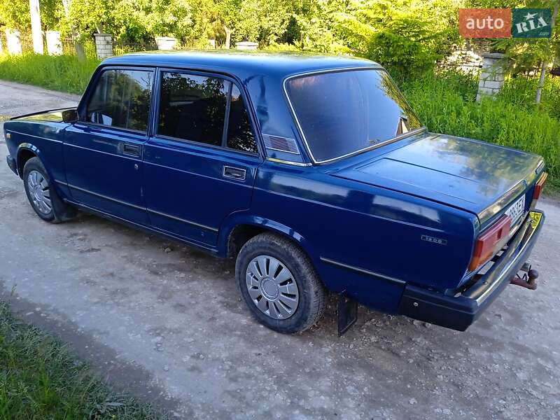 Седан ВАЗ 2107 2005 в 