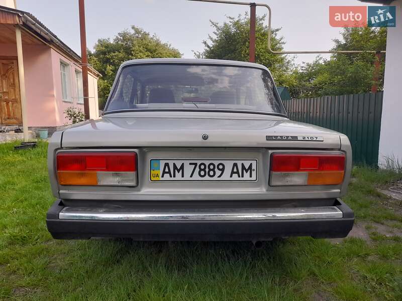 Седан ВАЗ / Lada 2107 2008 в Києві