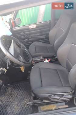 Седан ВАЗ 2107 2002 в Черняхове