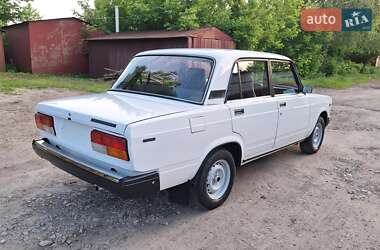 Седан ВАЗ 2107 2005 в 