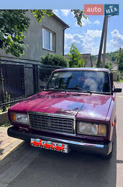 Седан ВАЗ 2107 2003 в Хусті