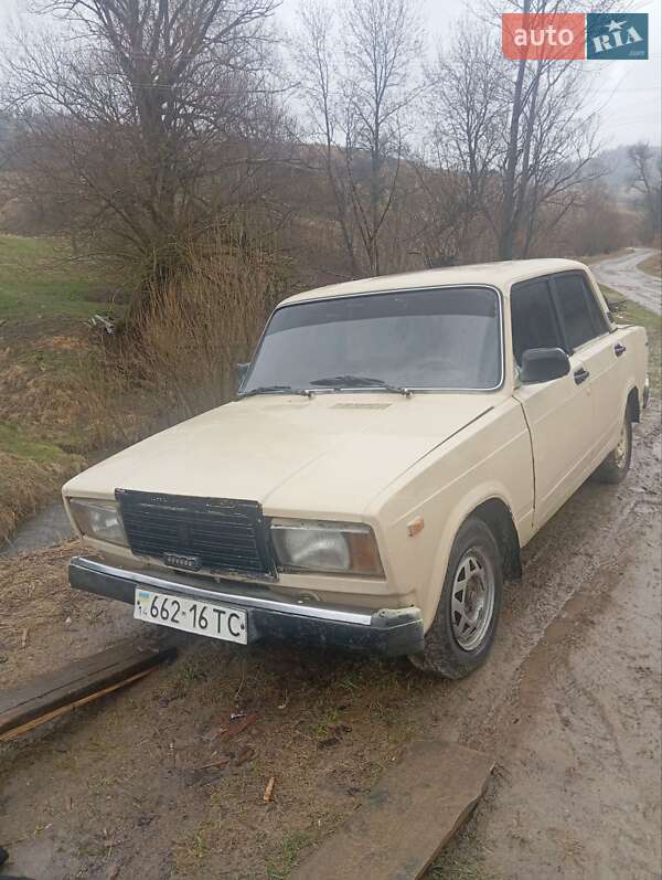 Седан ВАЗ 2107 1989 в 