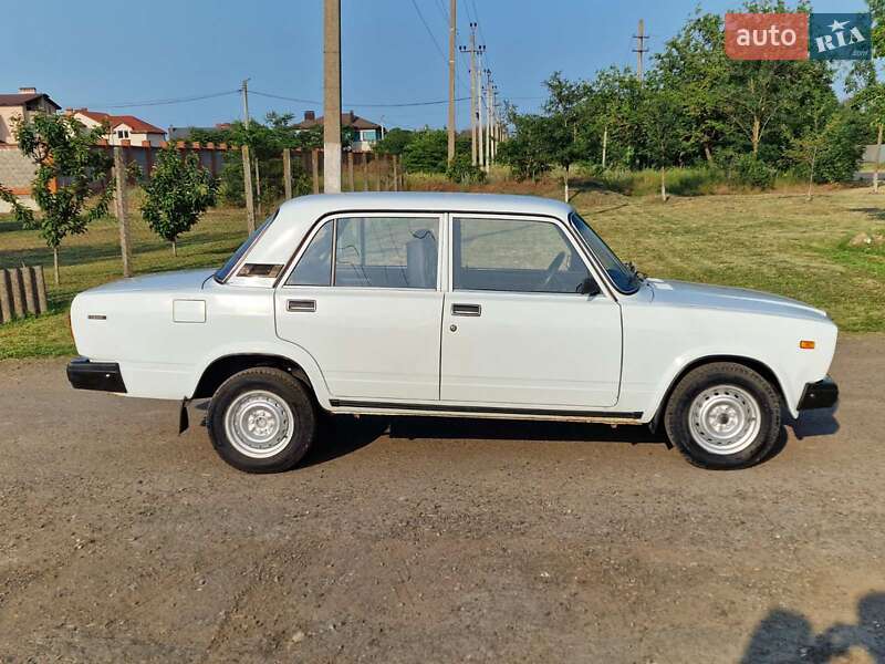 Седан ВАЗ / Lada 2107 2005 в Одесі