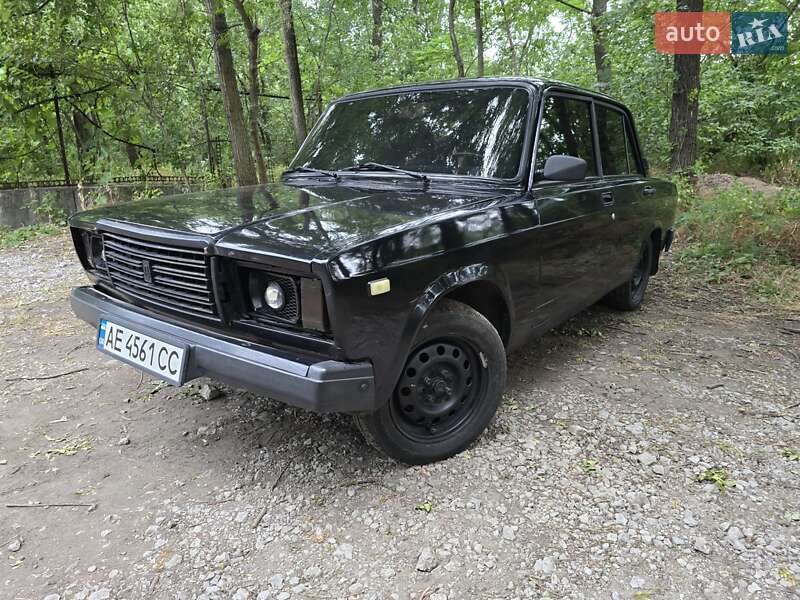 Седан ВАЗ / Lada 2107 1997 в Днепре