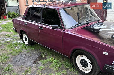 Седан ВАЗ 2107 2004 в 