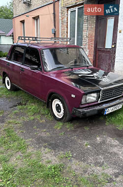 Седан ВАЗ 2107 2004 в 