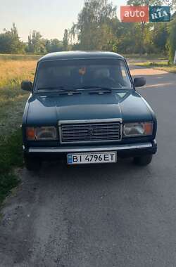 Седан ВАЗ 2107 2004 в 