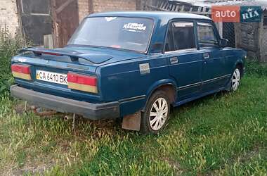 Седан ВАЗ 2107 2004 в Гельмязові
