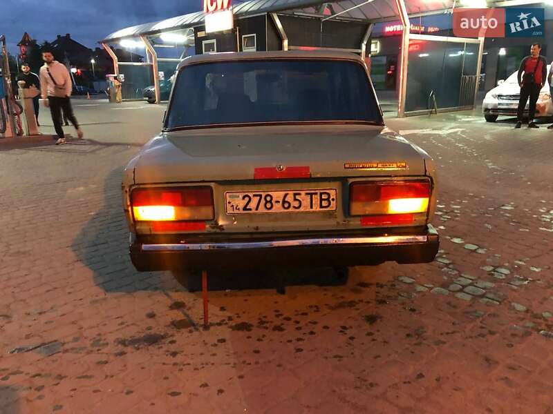 Седан ВАЗ / Lada 2107 1987 в Львове