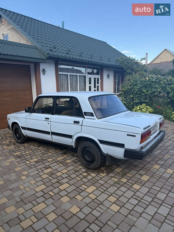 Седан ВАЗ / Lada 2107 1988 в Заставной
