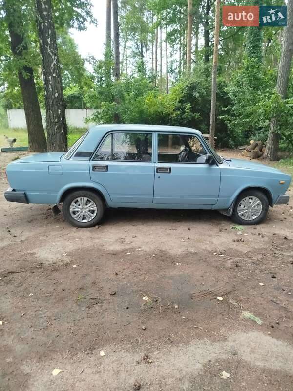 Седан ВАЗ / Lada 2107 1987 в Иршанске