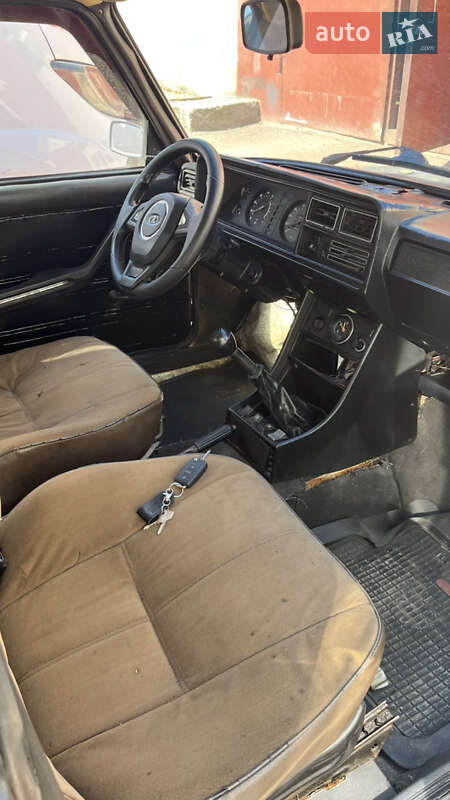 Седан ВАЗ / Lada 2107 1989 в Полтаве