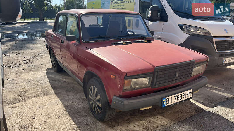 Седан ВАЗ / Lada 2107 1989 в Полтаве