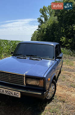 Седан ВАЗ 2107 2005 в 