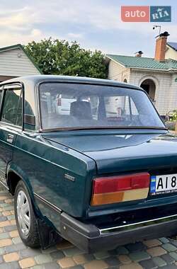 Седан ВАЗ 2107 2004 в 