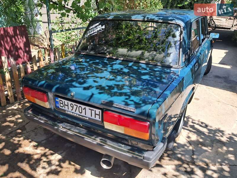 Седан ВАЗ / Lada 2107 2004 в Красноселке