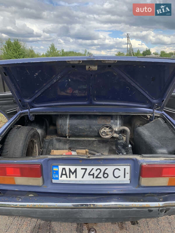 Седан ВАЗ / Lada 2107 2004 в Хорошеве