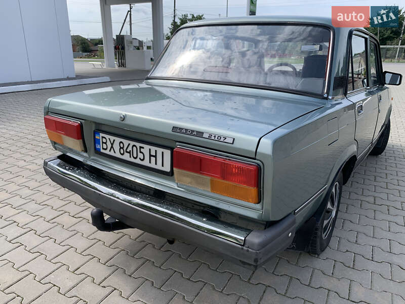 Седан ВАЗ / Lada 2107 2006 в Калиновке