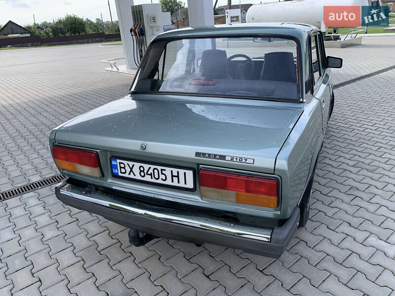 Седан ВАЗ / Lada 2107 2006 в Калиновке