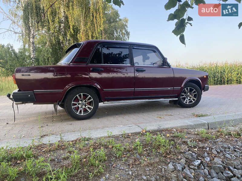 Седан ВАЗ / Lada 2107 2002 в Липовці
