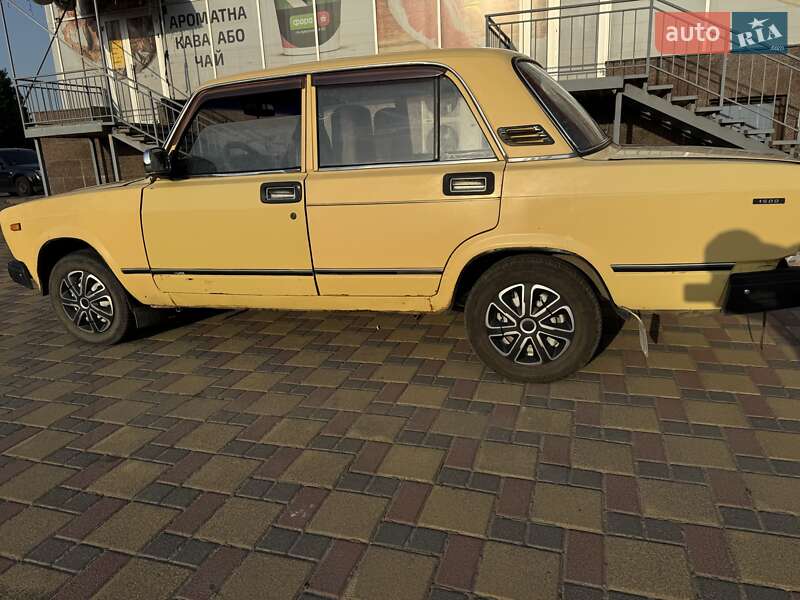 Седан ВАЗ / Lada 2107 1988 в Гайсине фото 4 Седан ВАЗ / Lada 2107 1988 в Гайсине