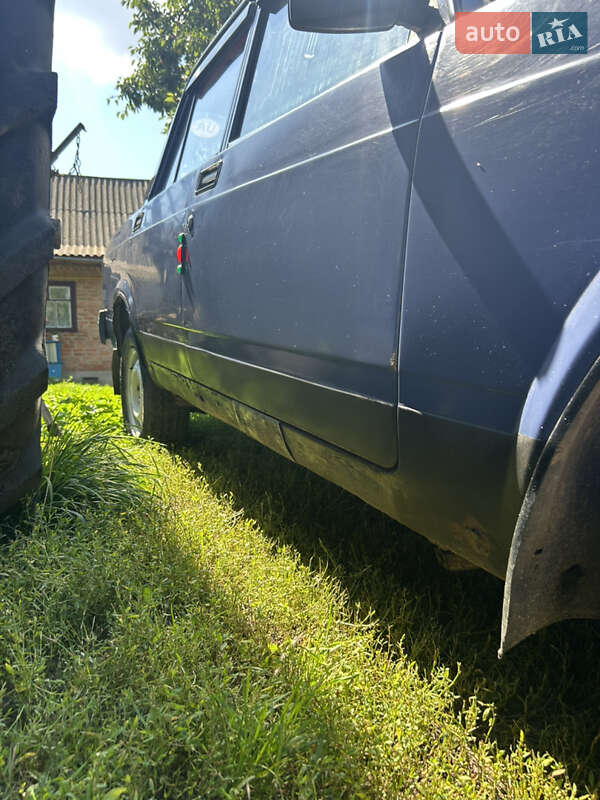 Седан ВАЗ / Lada 2107 2005 в Турбовом