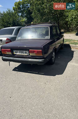 Седан ВАЗ 2107 2004 в 