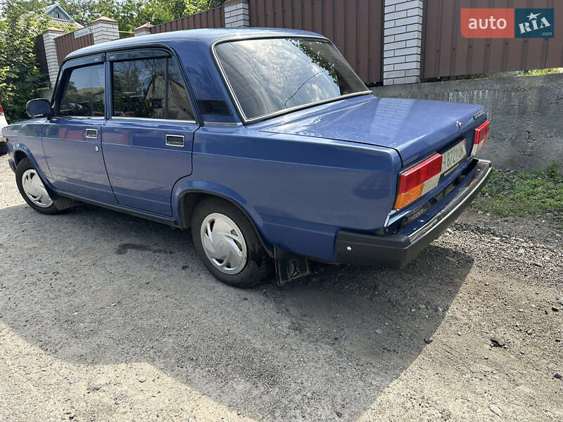 Седан ВАЗ / Lada 2107 2006 в Днепре