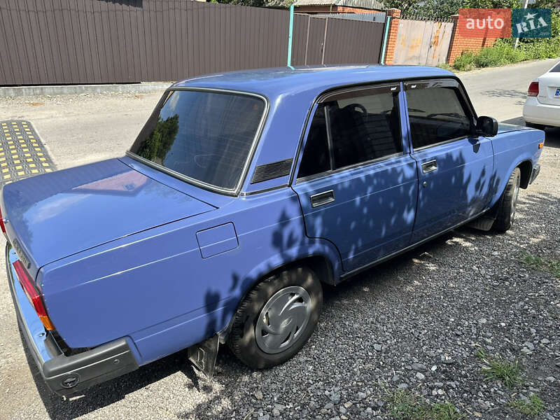 Седан ВАЗ / Lada 2107 2006 в Днепре