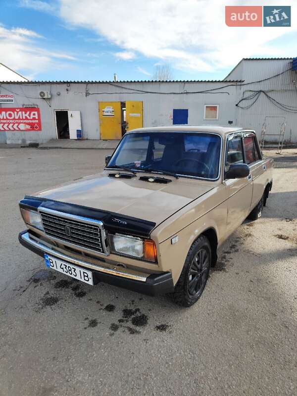 Седан ВАЗ / Lada 2107 1987 в Бабаї