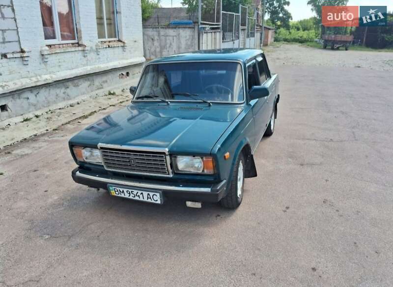Седан ВАЗ 2107 2004 в 