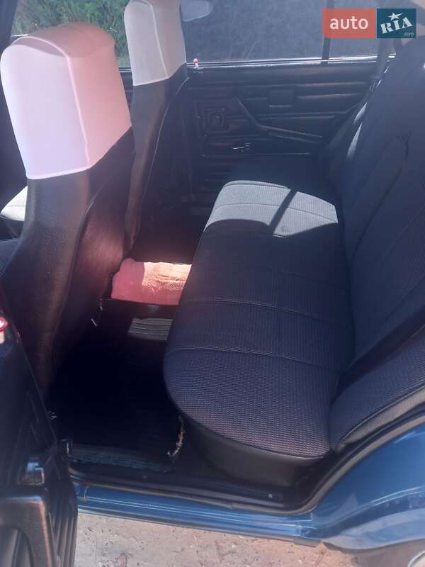 Седан ВАЗ / Lada 2107 2001 в Славутиче