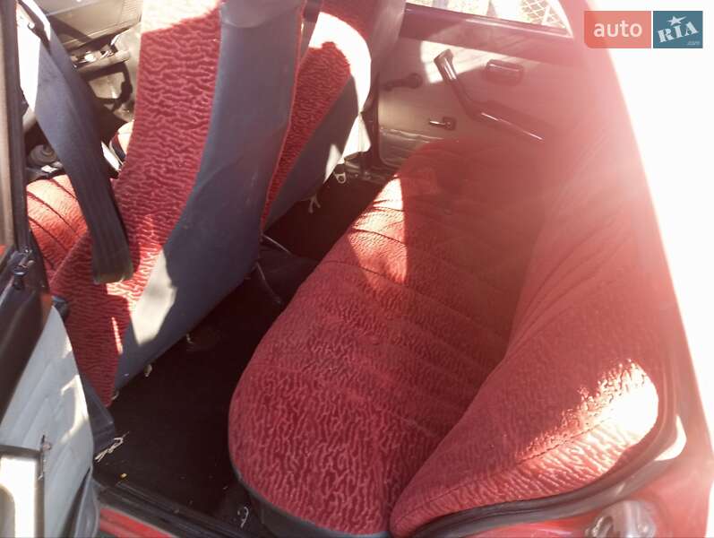 Седан ВАЗ / Lada 2107 1990 в Житомире