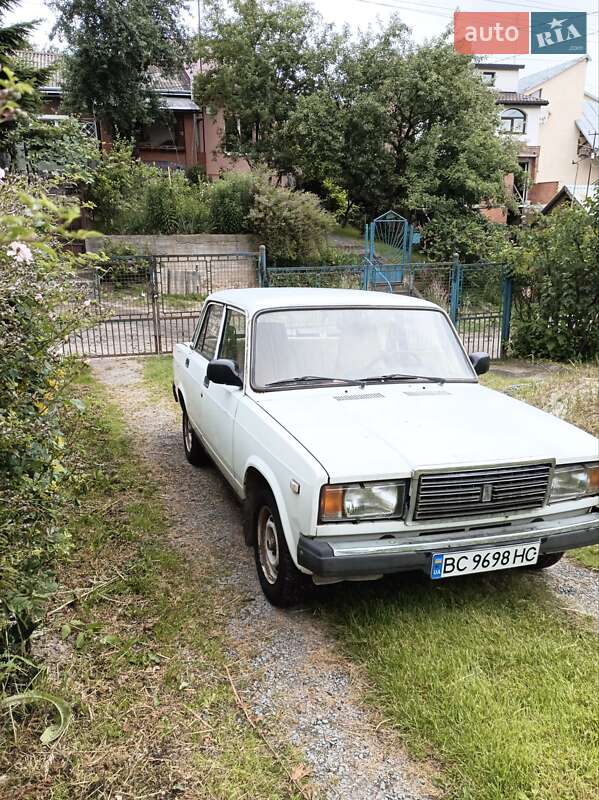Седан ВАЗ / Lada 2107 1989 в Львове