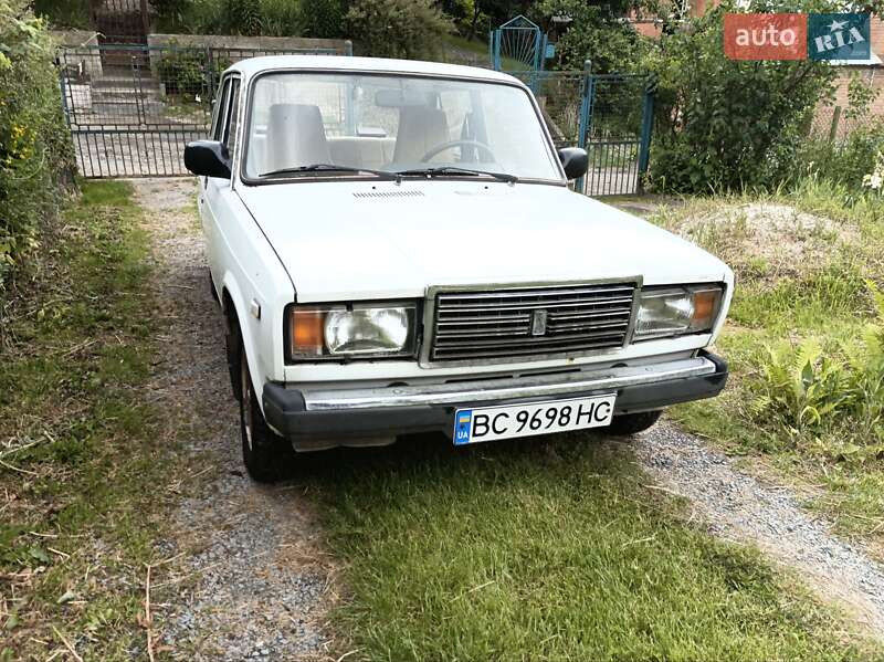 Седан ВАЗ / Lada 2107 1989 в Львове