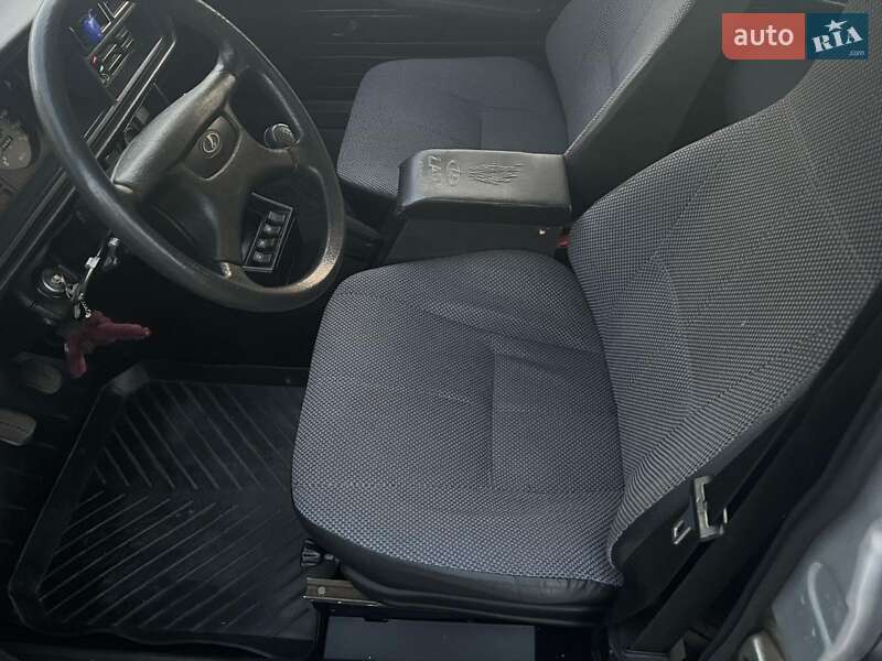 Седан ВАЗ / Lada 2107 2010 в Кривом Роге