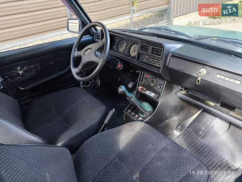 Седан ВАЗ / Lada 2107 2004 в Белой Церкви