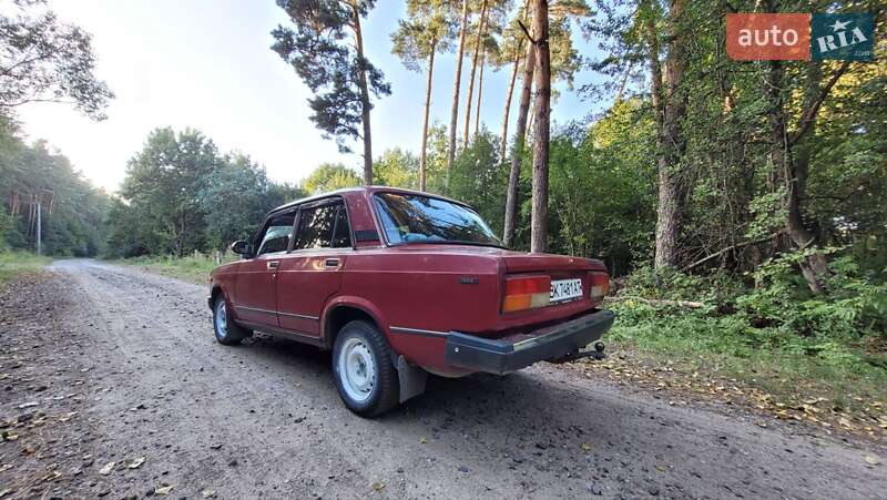 Седан ВАЗ / Lada 2107 2005 в Радивиліві