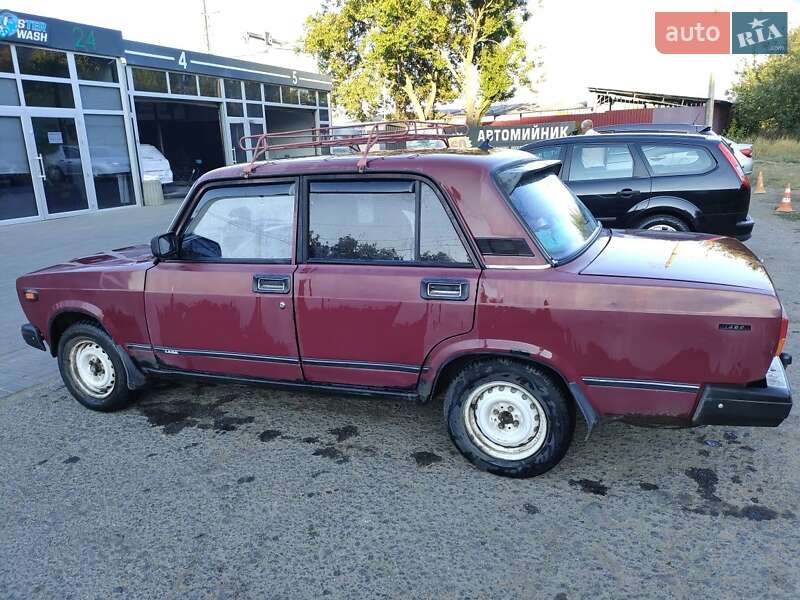 Седан ВАЗ / Lada 2107 2004 в Полтаве