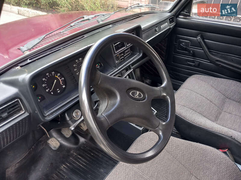 Седан ВАЗ / Lada 2107 2003 в Сторожинце фото 14 Седан ВАЗ / Lada 2107 2003 в Сторожинце