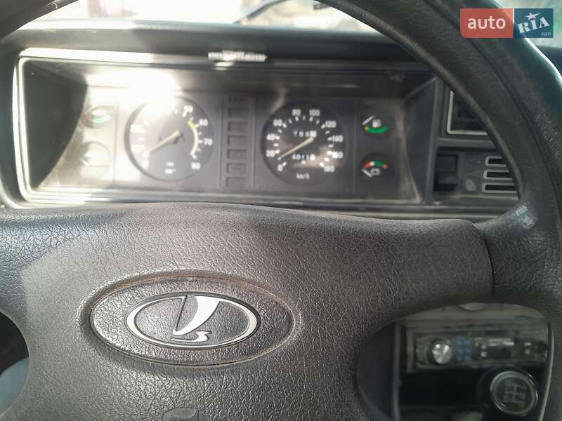 Седан ВАЗ / Lada 2107 2004 в Новой Ушице