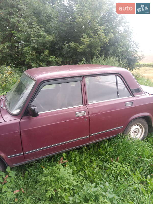 Седан ВАЗ / Lada 2107 2000 в Красилове