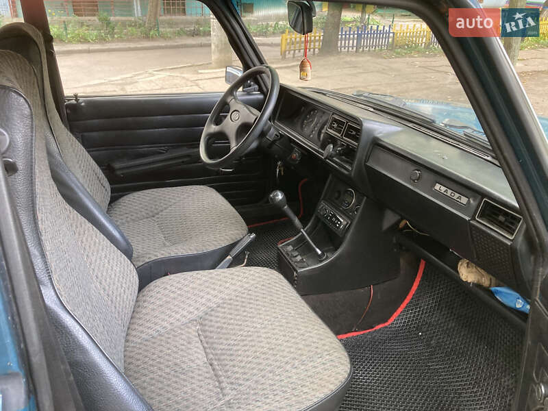Седан ВАЗ / Lada 2107 2001 в Черкасах